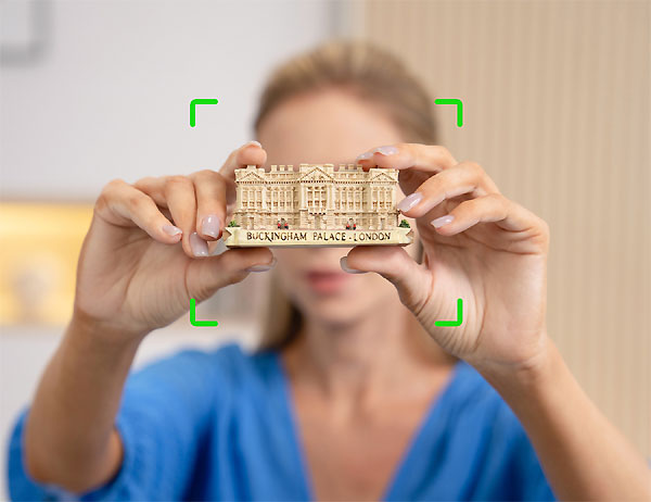 OBSBOT Tiny 2 4K Webcam used 100-megapixel sensor surface provides accurate and 4x faster focusing, even in dim light