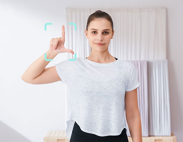 OBSBOT Meet 2 4K Webcam Capture your full presence with just a simple hand gesture control