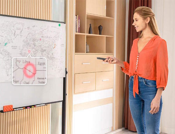 OBSBOT Tiny 2 Lite Webcam Instantly Zooms ensuring your audience sees every detail clearly